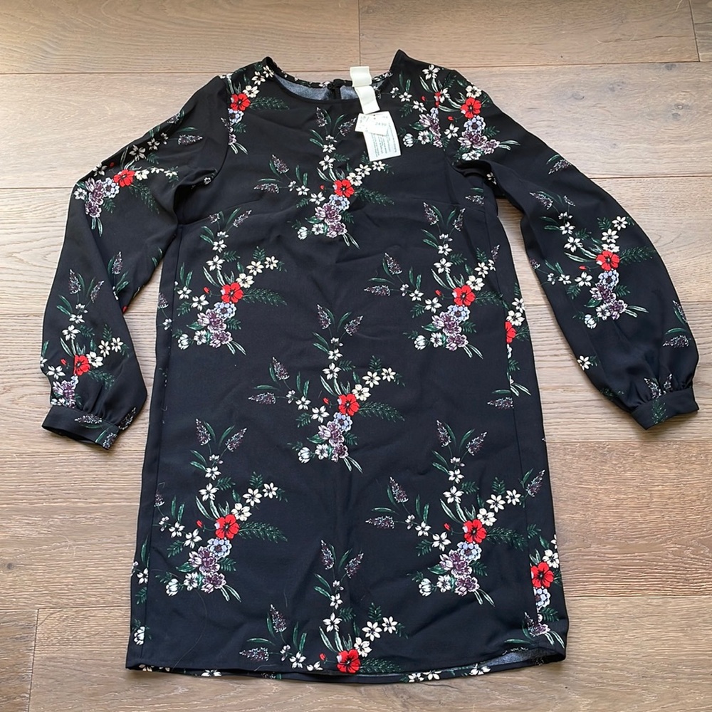 NWT H&M Black Red Purple Floral Above Knee & Mini Sheath Dress Size 2